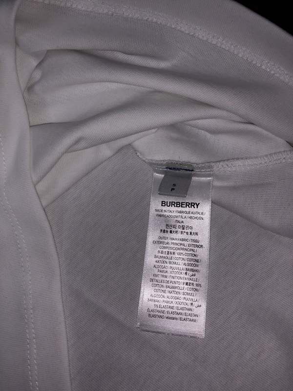 ブランドTシャツ着用イメージ